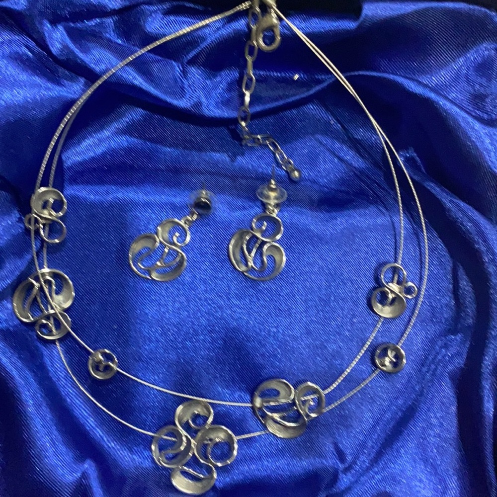 Necklace set